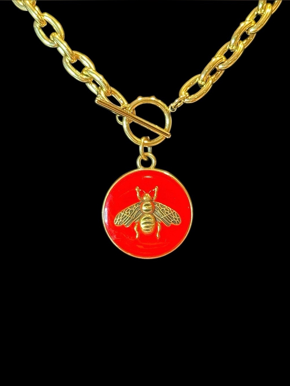 Gucci Gold Bee Pendant Necklace in Red Enamel
